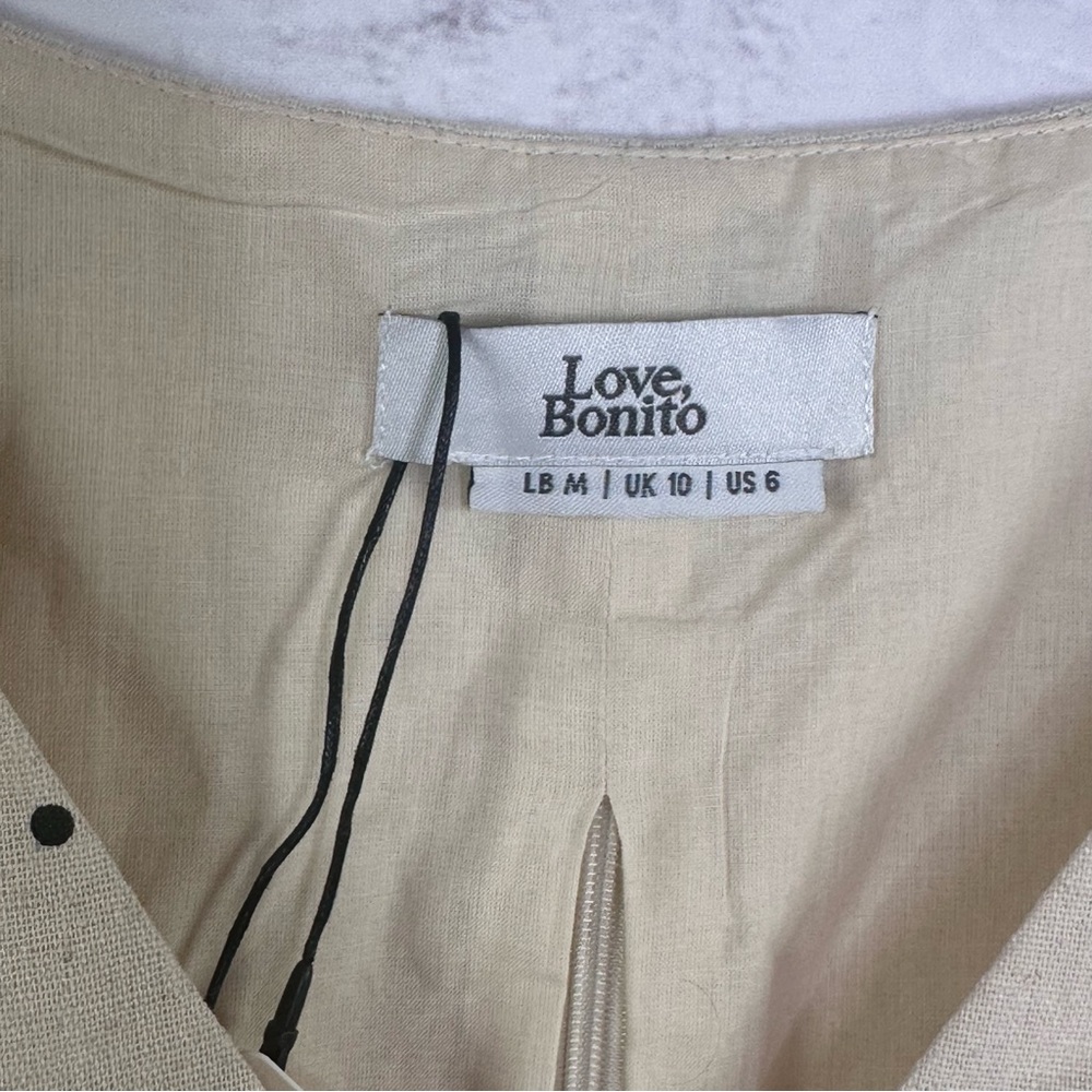 NWT Love, Bonito Women's Beige Cropped Puff Sleeve V Neck Top Size M - Picture 9 of 12
